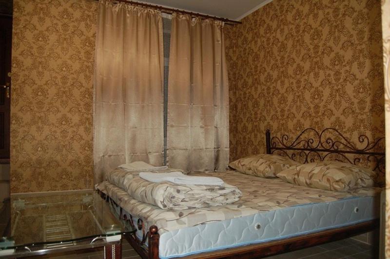 Apartment On Stepana Bandery 37 Постійне Електропостачання Lviv Bagian luar foto